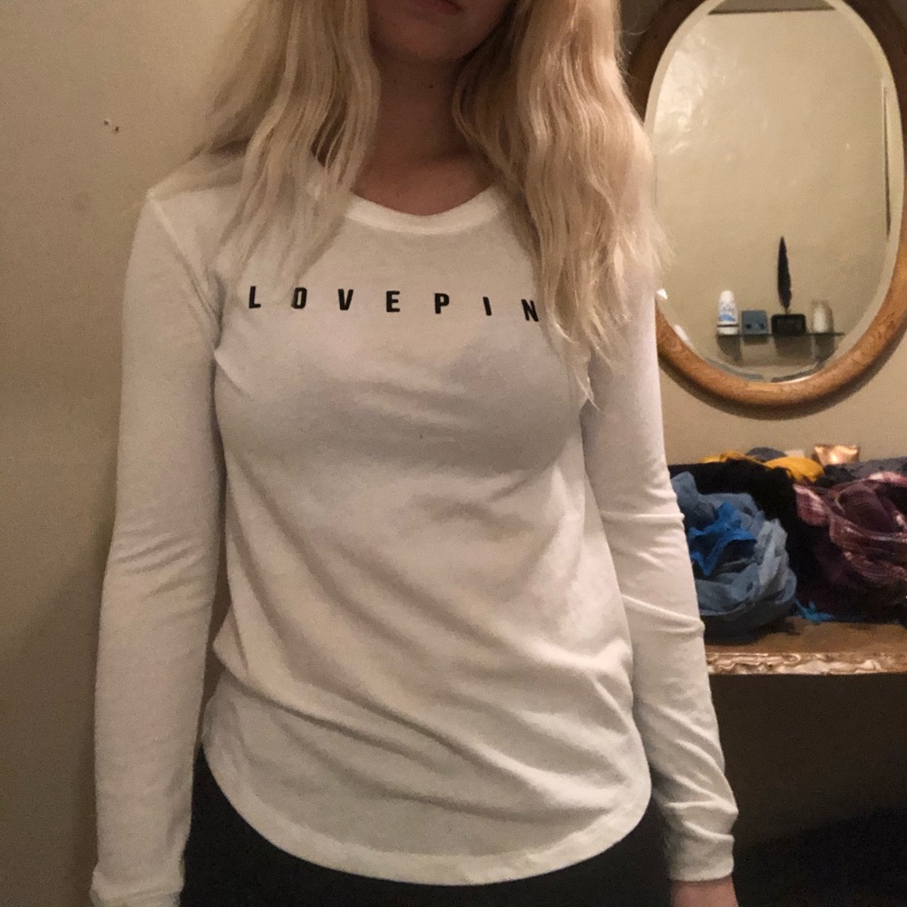 VS PINK long sleeve logo tee